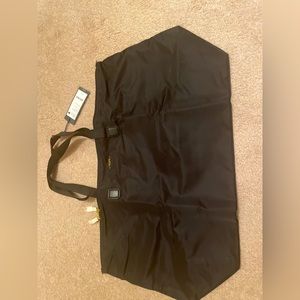 Tumi NWT Just in Case tote black